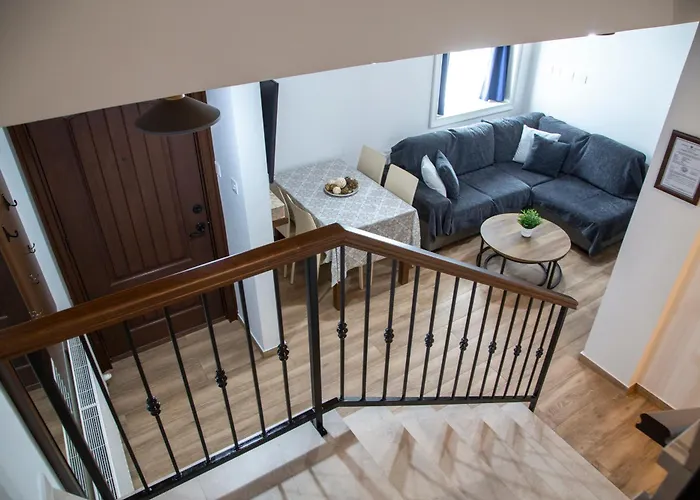 Semesterbostad Archontiko Adamou *