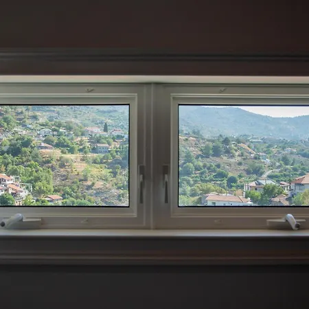 Archontiko Adamou * Kyperounda