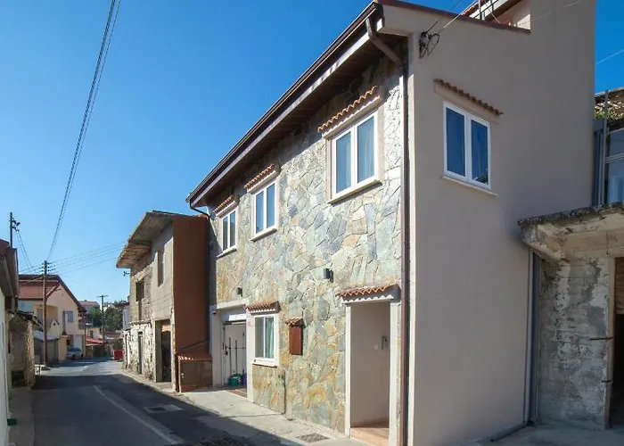 Archontiko Adamou קיפרונדה