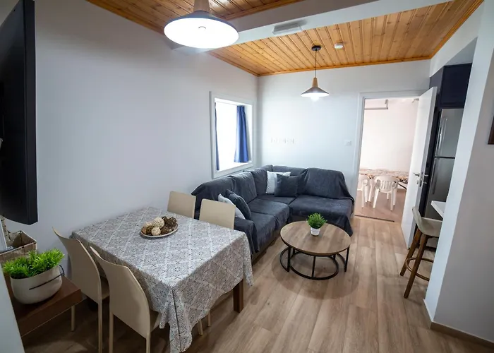 בית נופש Archontiko Adamou קיפרונדה