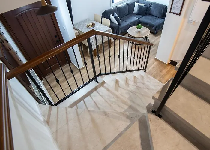 בית נופש Archontiko Adamou *